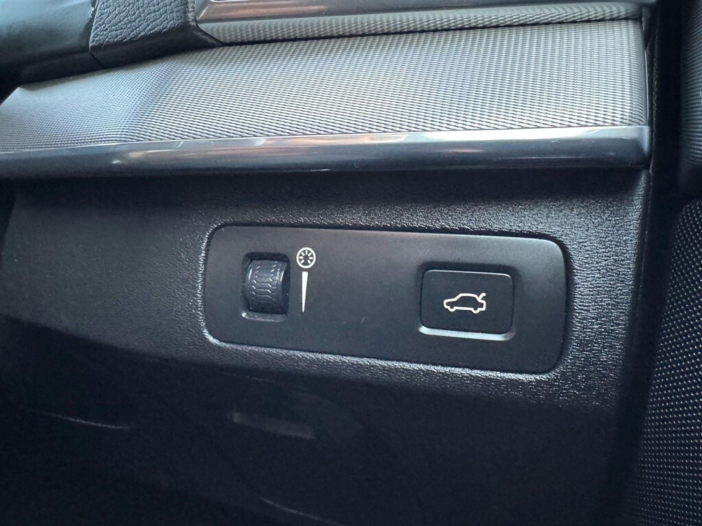 Used Volvo XC90 2017 for sale - 77210784: Photo 82