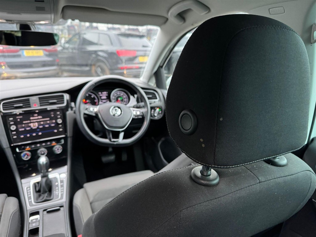 Used Volkswagen Golf 2018 for sale - 77576755: Photo 40