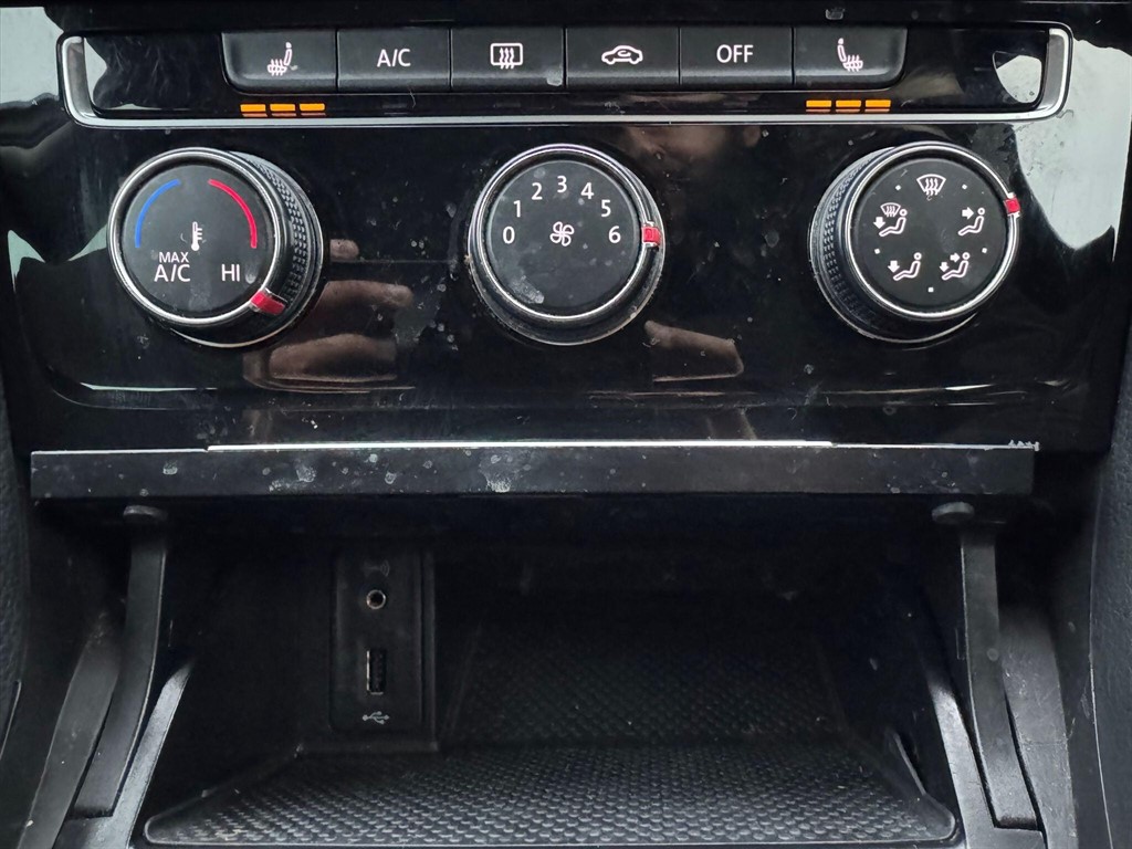 Used Volkswagen Golf 2018 for sale - 77576755: Photo 77