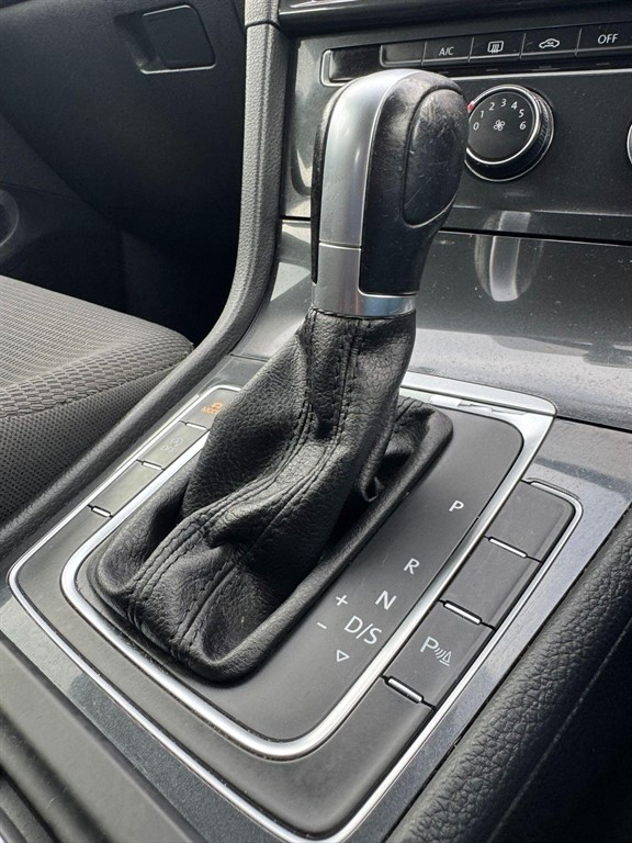 Used Volkswagen Golf 2018 for sale - 75952449: Photo 18