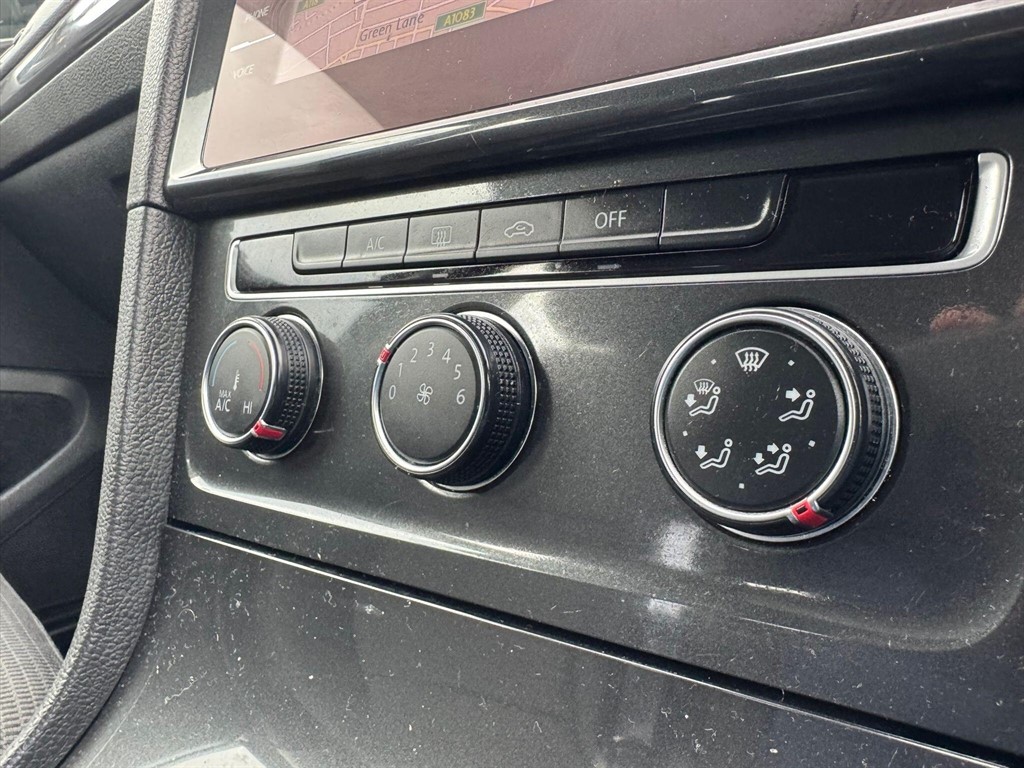 Used Volkswagen Golf 2018 for sale - 75952449: Photo 27