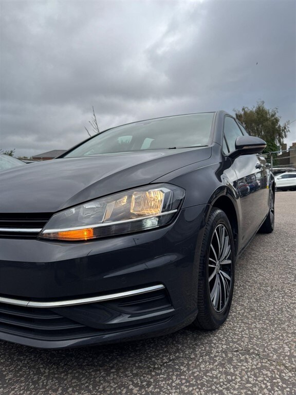 Used Volkswagen Golf 2018 for sale - 75952449: Photo 32