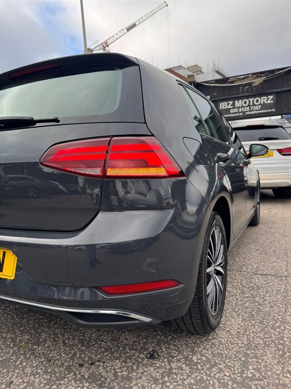 Used Volkswagen Golf 2018 for sale - 75952449: Photo 42