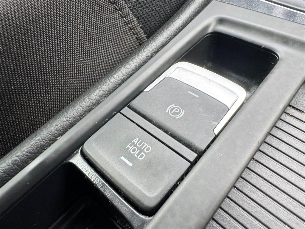 Used Volkswagen Golf 2018 for sale - 75952449: Photo 59