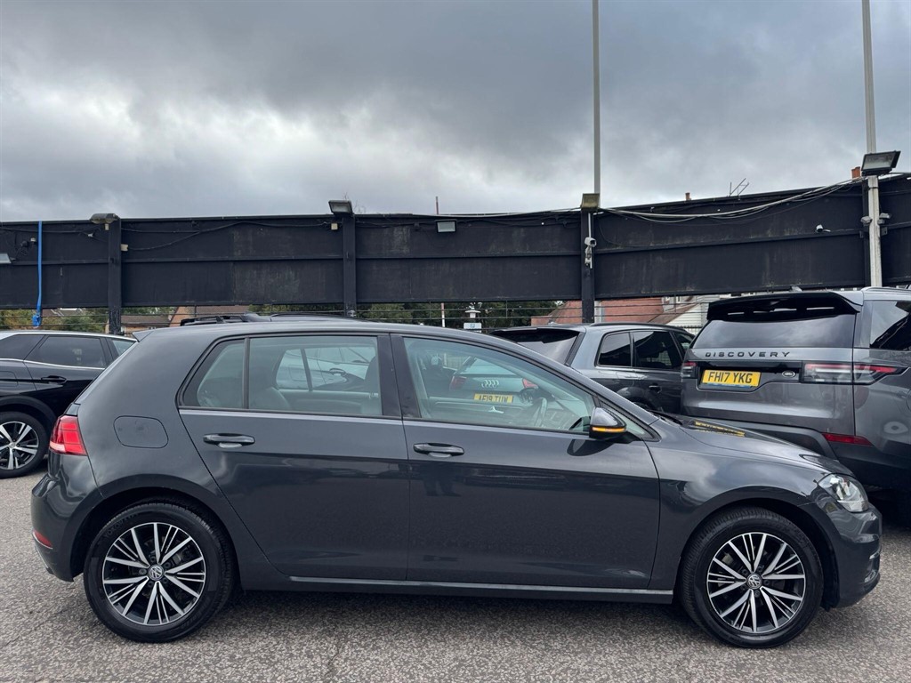 Used Volkswagen Golf 2018 for sale - 75952449: Photo 63
