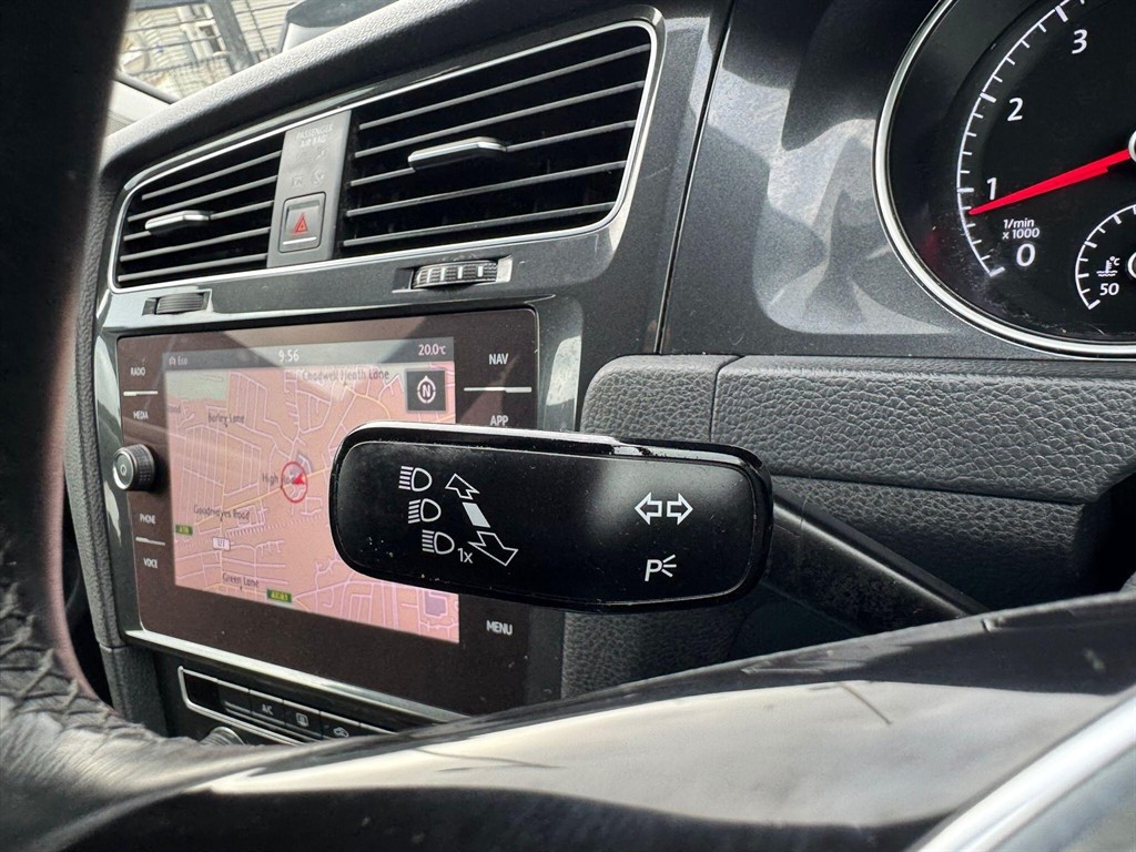 Used Volkswagen Golf 2018 for sale - 75952449: Photo 7