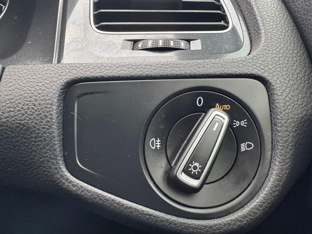 Used Volkswagen Golf 2018 for sale - 75952449: Photo 74