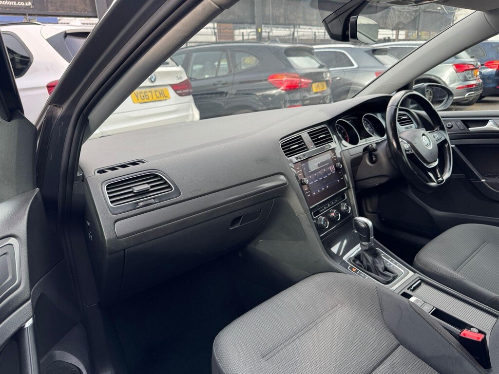 Used Volkswagen Golf 2018 for sale - 75952449: Photo 75