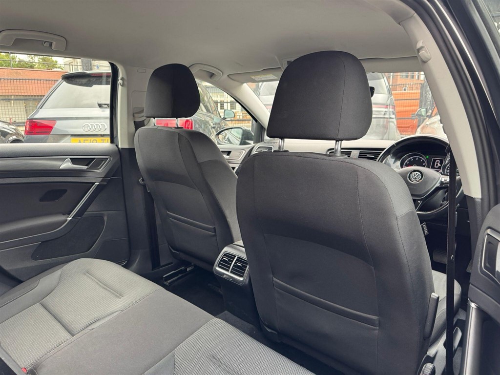 Used Volkswagen Golf 2018 for sale - 75952449: Photo 77