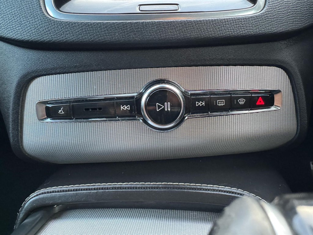 Used Volvo XC90 2017 for sale - 76018298: Photo 60