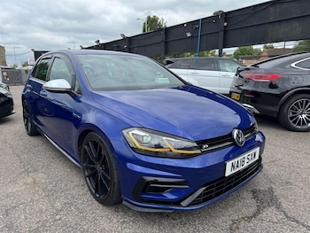 Volkswagen - Golf