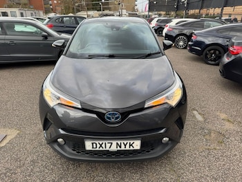 Used Toyota C-HR 2017 for sale - 78332050: Photo