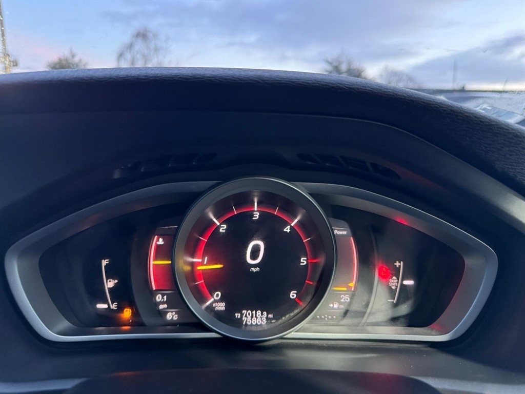 Used Volvo V40 2015 for sale - 77134195: Photo 14