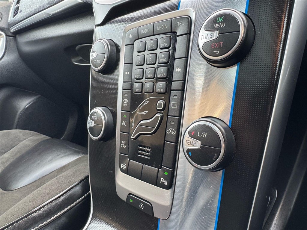 Used Volvo V40 2015 for sale - 77134195: Photo 60