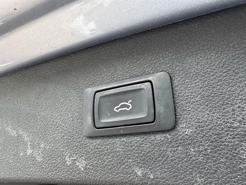 Vehicle 77