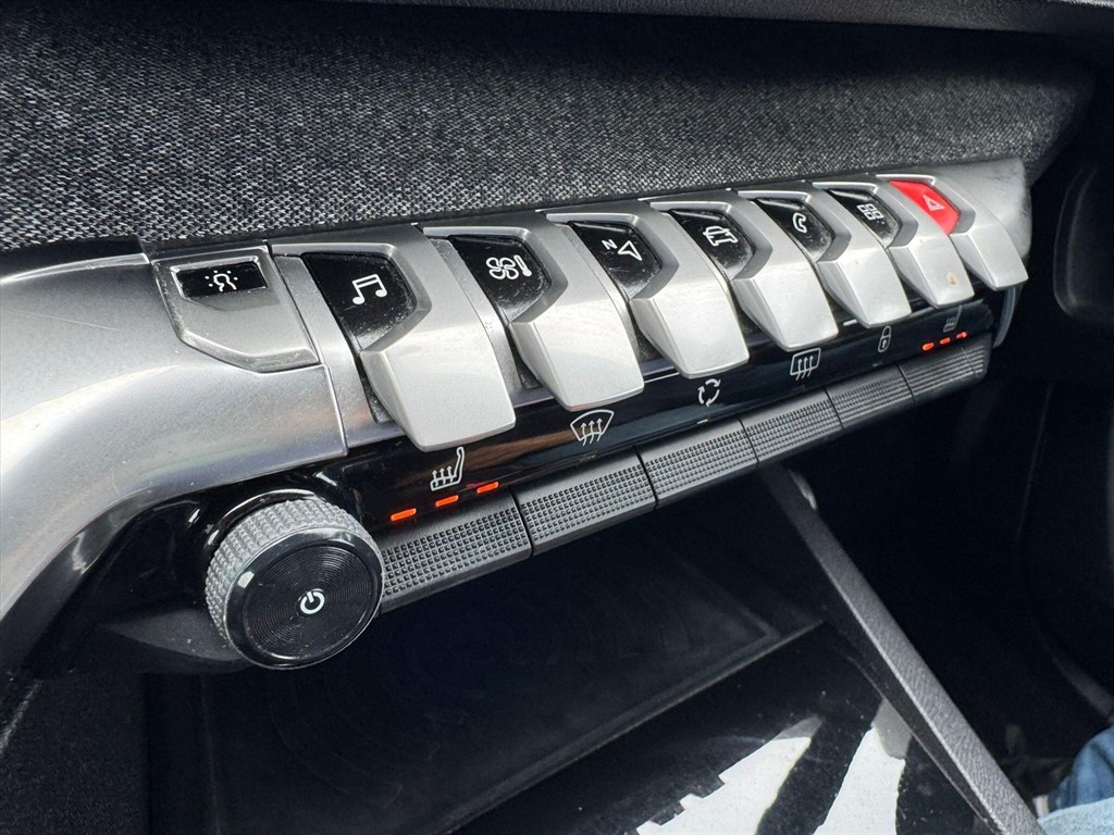 Used Peugeot 3008 2018 for sale - 76255120: Photo 28