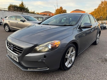 Used Volvo V40 2014 for sale - 76027913: Photo 2
