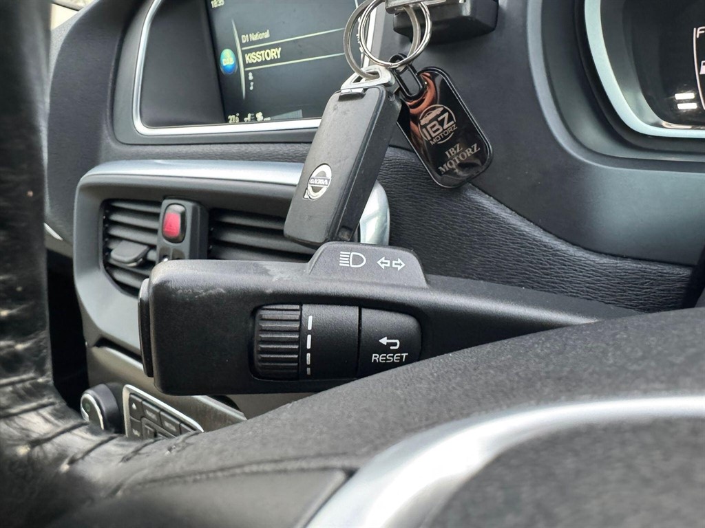 Used Volvo V40 2014 for sale - 76027913: Photo 49
