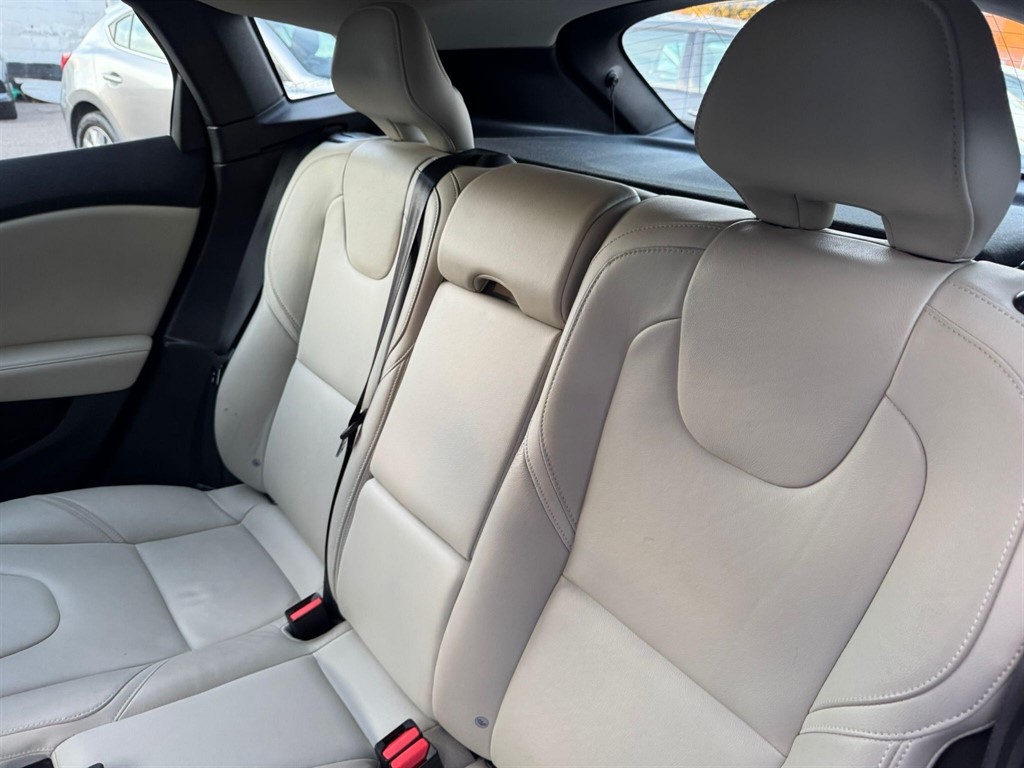 Used Volvo V40 2014 for sale - 76027913: Photo 64