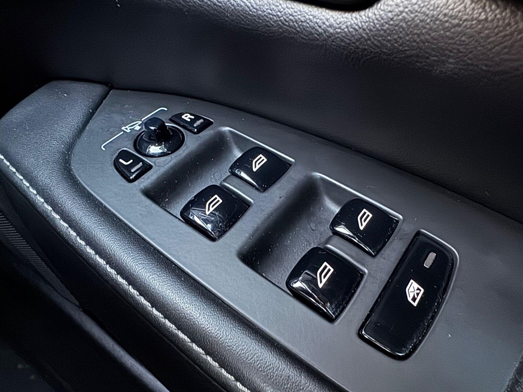 Used Volvo S90 2017 for sale - 77022003: Photo 48