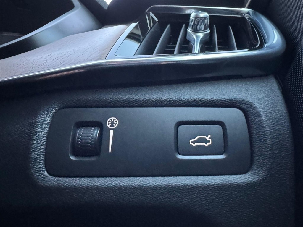 Used Volvo S90 2017 for sale - 77022003: Photo 49