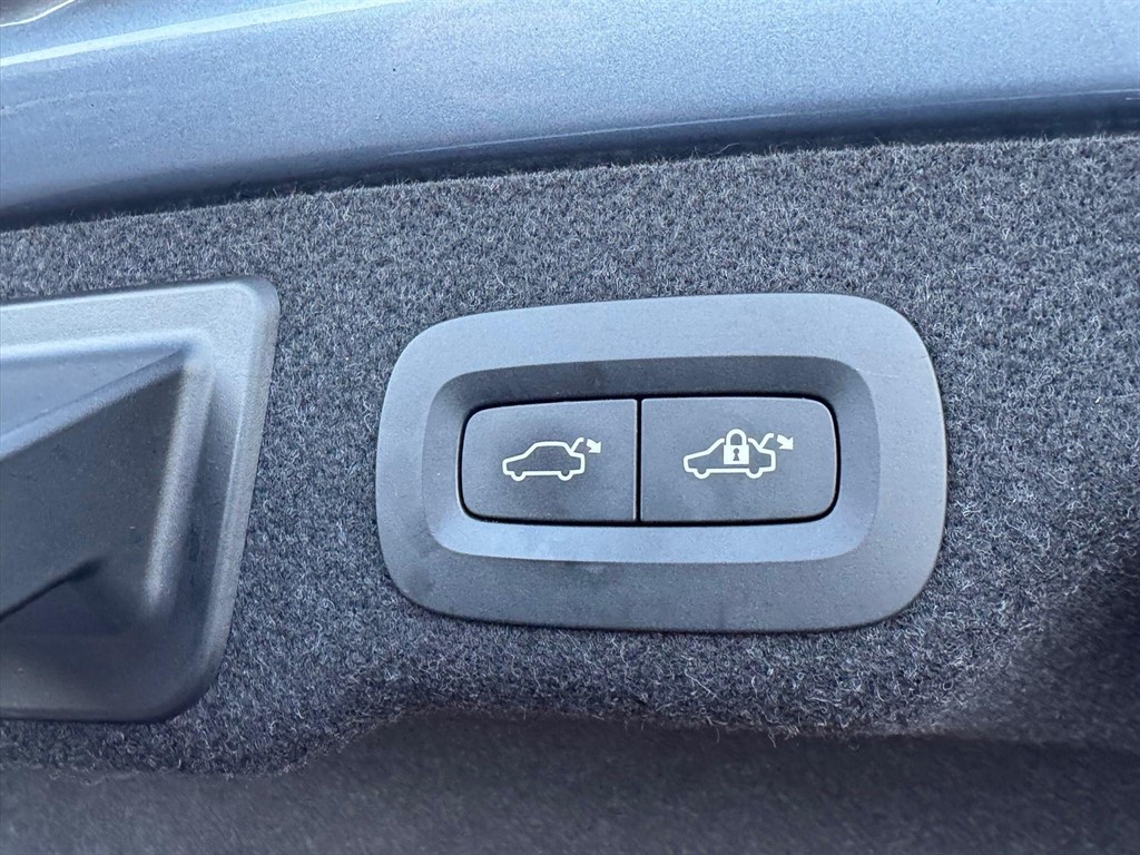 Used Volvo S90 2017 for sale - 77022003: Photo 53