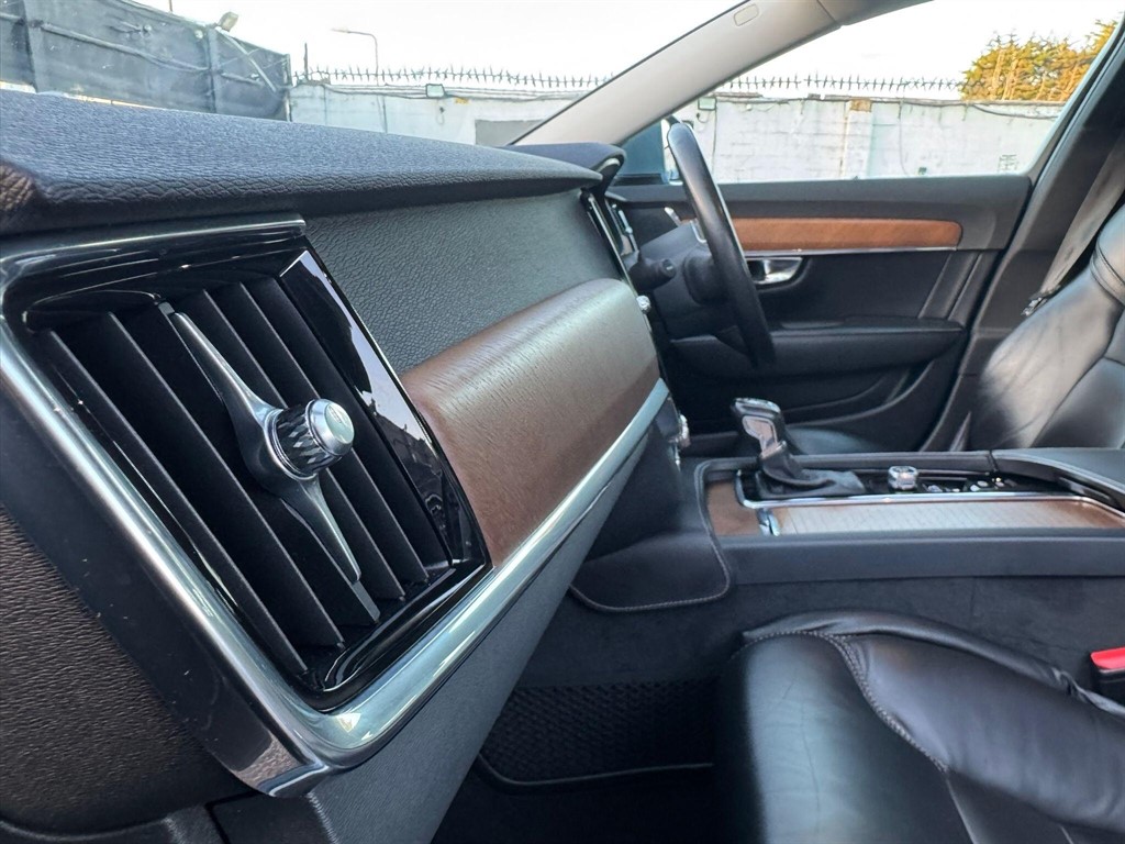 Used Volvo S90 2017 for sale - 77022003: Photo 76