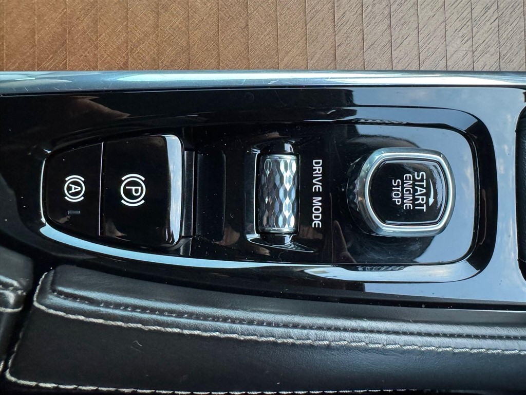 Used Volvo S90 2017 for sale - 77022003: Photo 82