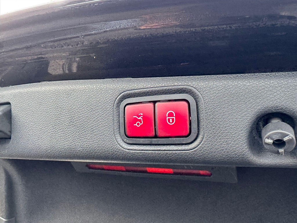 Used Mercedes-Benz E Class 2020 for sale - 77576745: Photo 61