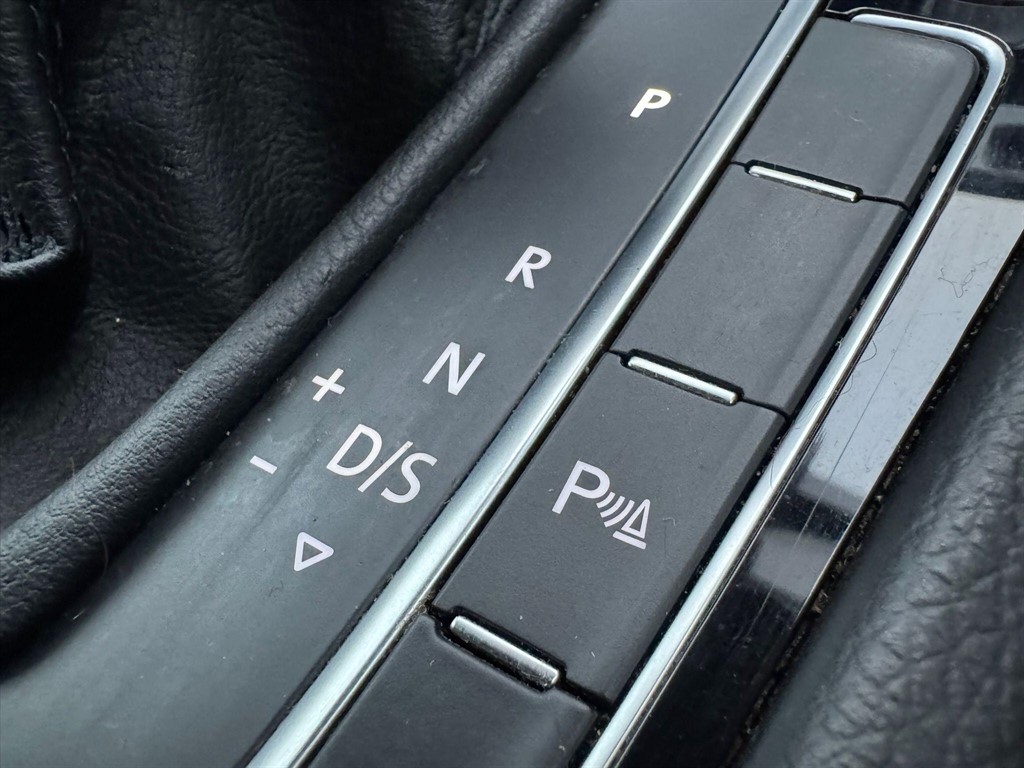 Used Volkswagen Golf 2018 for sale - 76615917: Photo 17