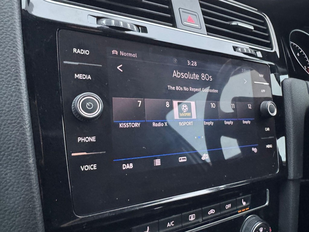 Used Volkswagen Golf 2018 for sale - 76615917: Photo 21