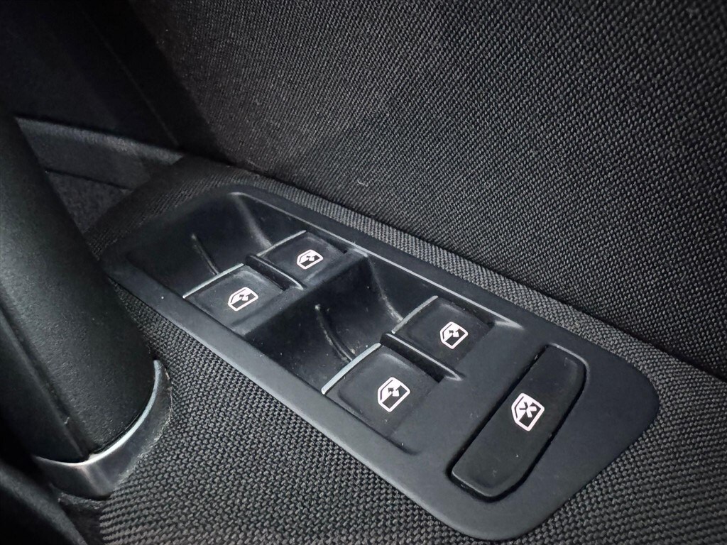 Used Volkswagen Golf 2018 for sale - 76615917: Photo 23