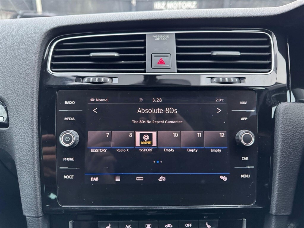 Used Volkswagen Golf 2018 for sale - 76615917: Photo 30