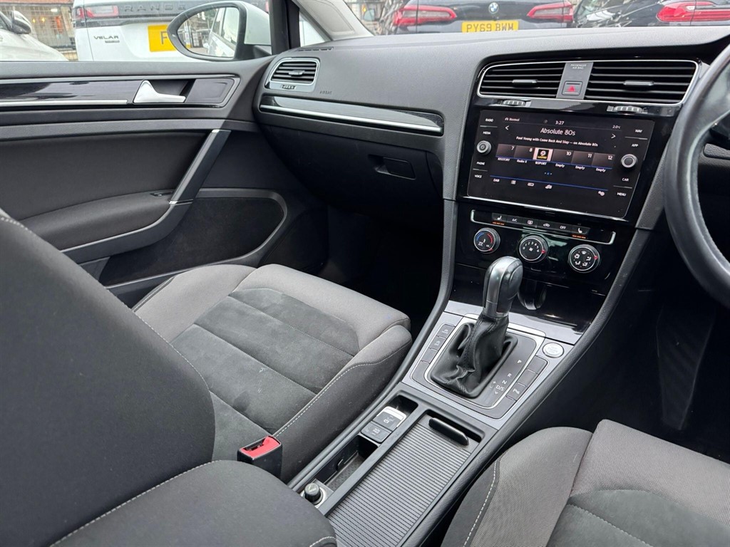 Used Volkswagen Golf 2018 for sale - 76615917: Photo 32