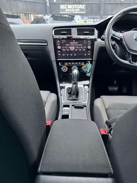 Used Volkswagen Golf 2018 for sale - 76615917: Photo 37