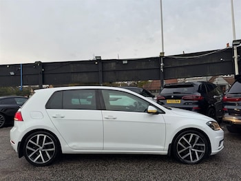 Used Volkswagen Golf 2018 for sale - 76615917: Photo