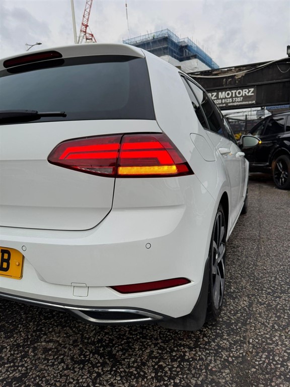 Used Volkswagen Golf 2018 for sale - 76615917: Photo 5