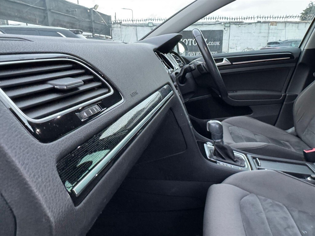 Used Volkswagen Golf 2018 for sale - 76615917: Photo 56