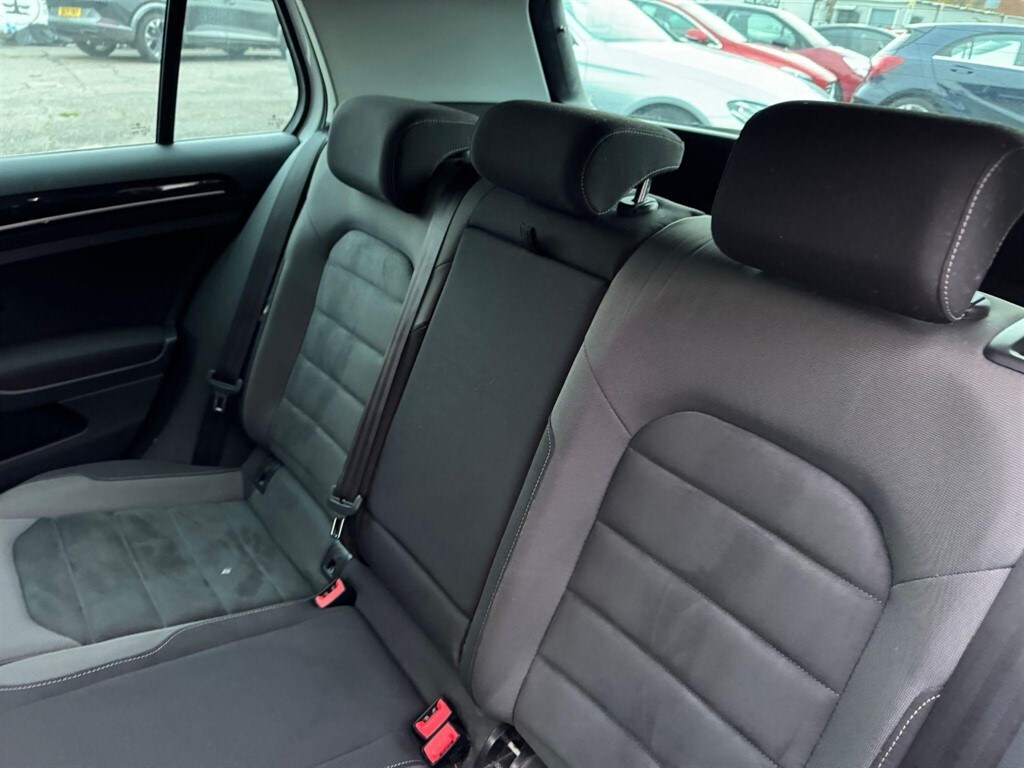 Used Volkswagen Golf 2018 for sale - 76615917: Photo 67