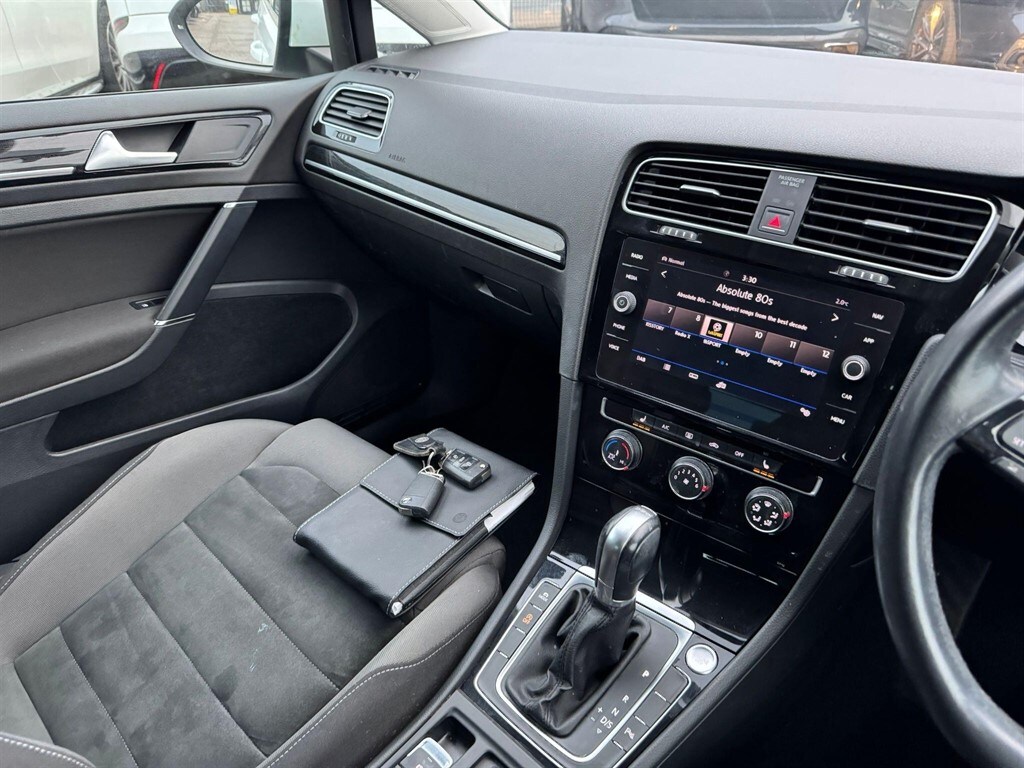 Used Volkswagen Golf 2018 for sale - 76615917: Photo 9