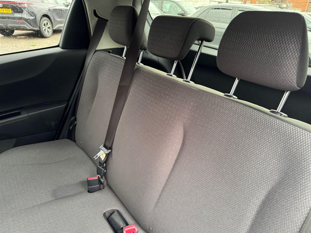 Used Toyota Yaris 2024 for sale - 77519511: Photo 30