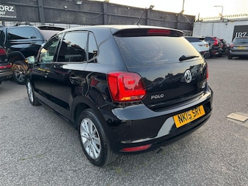 Used Volkswagen Polo 2015 for sale - 75567040: Photo