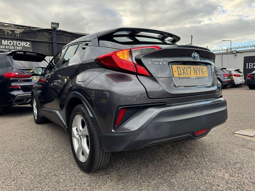 Used Toyota C-HR 2017 for sale - 78067265: Photo 17