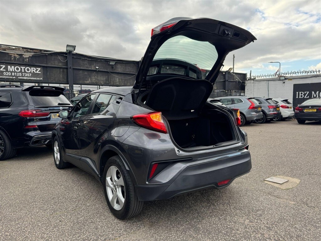 Used Toyota C-HR 2017 for sale - 78067265: Photo 33