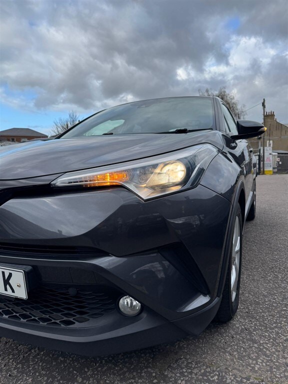 Used Toyota C-HR 2017 for sale - 78067265: Photo 34