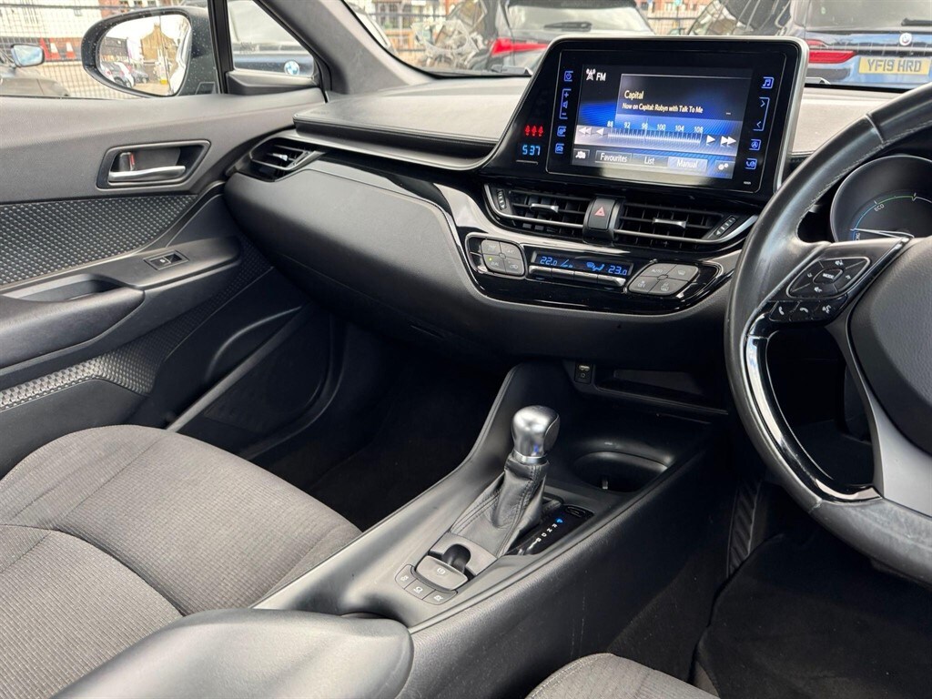 Used Toyota C-HR 2017 for sale - 78067265: Photo 36