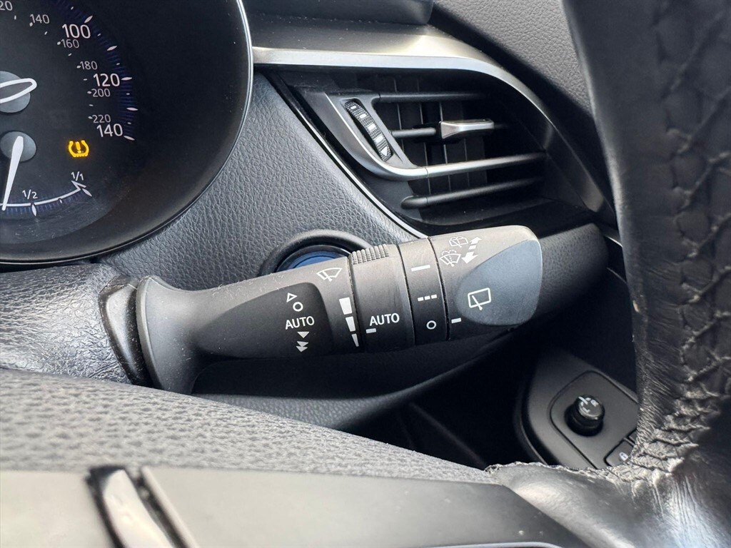 Used Toyota C-HR 2017 for sale - 78067265: Photo 57