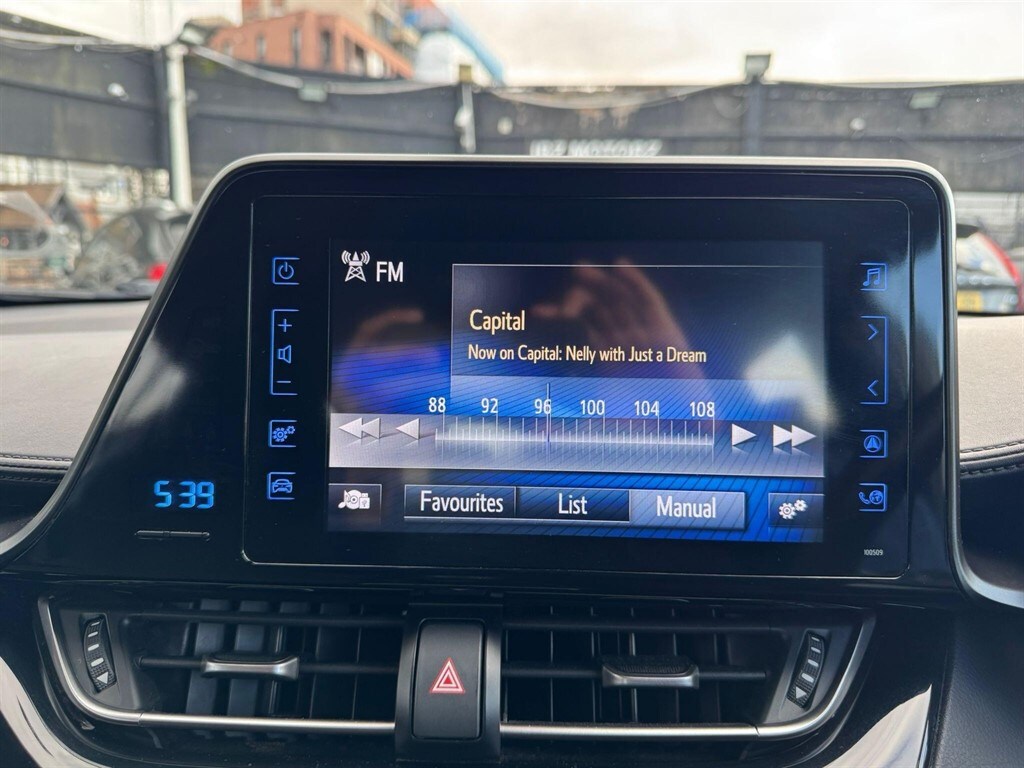 Used Toyota C-HR 2017 for sale - 78067265: Photo 64