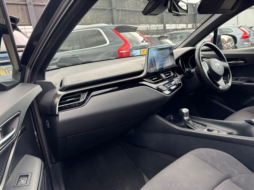 Used Toyota C-HR 2017 for sale - 78067265: Photo 71