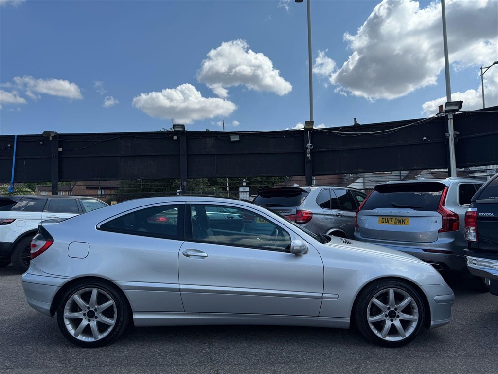 Used Mercedes-Benz C Class 2006 for sale - 76652891: Photo 18